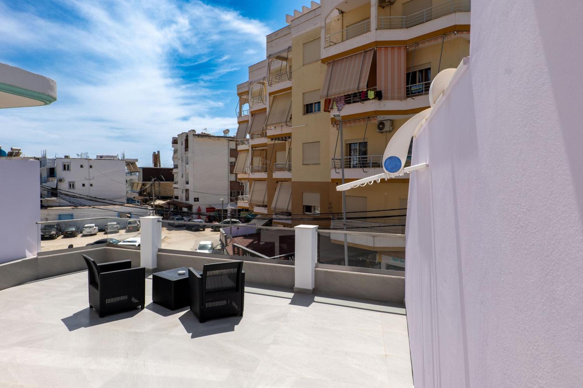 Fori'S Rooms Himare Bagian luar foto