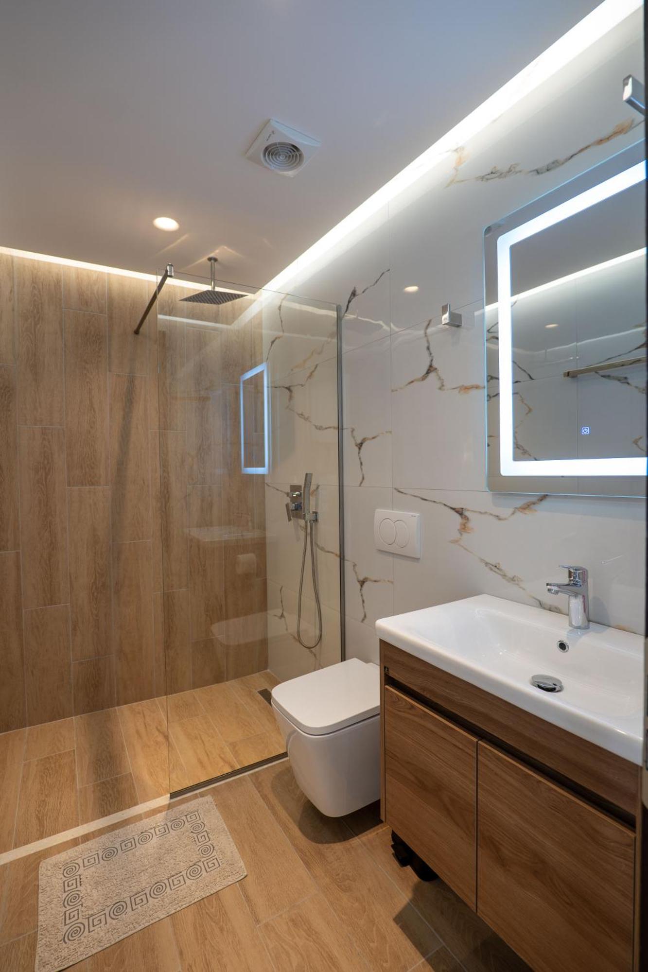 Fori'S Rooms Himare Bagian luar foto